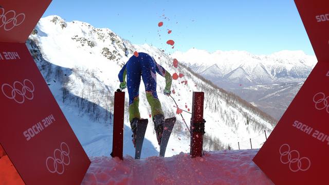 Les premiers entraînements des descentes olympiques ont eu lieu ce jeudi matin à Sotchi. [AP/Keystone - Alessandro Trovati]