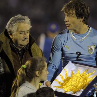 Le président Jose Mujica lors d'un match de l'équipe d'Uruguay à Montevideo le 4 juin dernier.