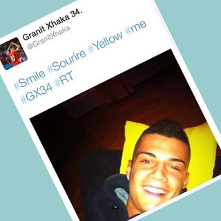 Un "selfie" posté sur le faux compte de Granit Xhaka. [Twitter]
