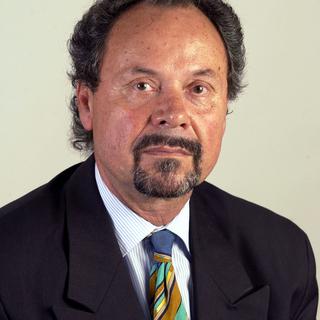 François Chappuis ancien ambassadeur suisse en Isräel, ici en 2002. [Keystone/EDA]