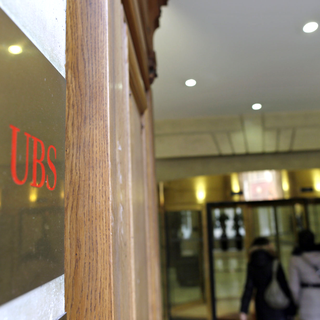 Les locaux d'UBS France à Paris. [Kenzo Tribouillard]