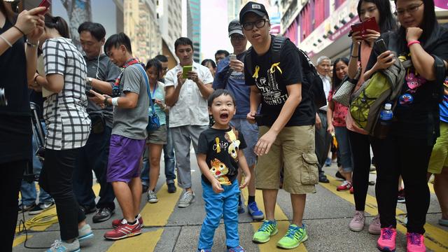 Les Hong-Kongais dans la rue, toutes classes et générations confondues. [Philippe Lopez]