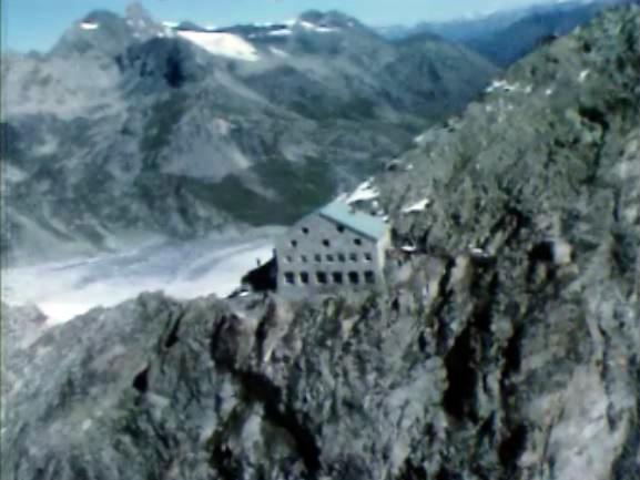 Cabane des Vignettes en Valais. [RTS]