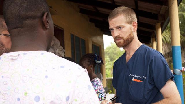 Le docteur Kent Brantly photographié en juin 2014 à Foya, au Libéria. [EPA/Keystone - Samaritan's Purse]
