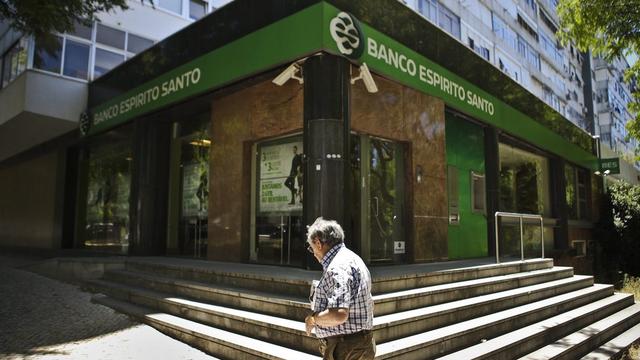 Une succursale de la banque Espirito Santo à Lisbonne. [EPA/Mario Cruz]