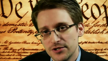 Edward Snowden s'exprime en vidéoconférence depuis le Texas.