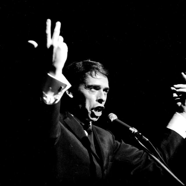Jacques Brel au théâtre d'Aubervilliers en 1967. [Roger Viollet / AFP]