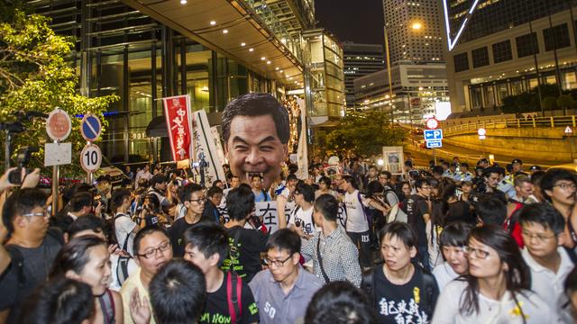 Des centaines d'étudiants manifestent pour une démocratie réelle à Hong Kong. [Xaume Olleros]