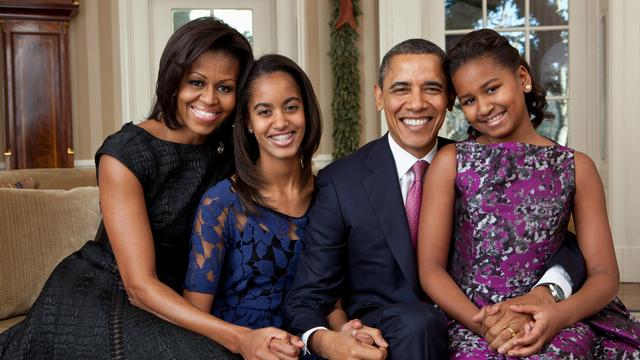 Barack Obama avec sa famille. [AP Photo/Keystone - Pete Souza]