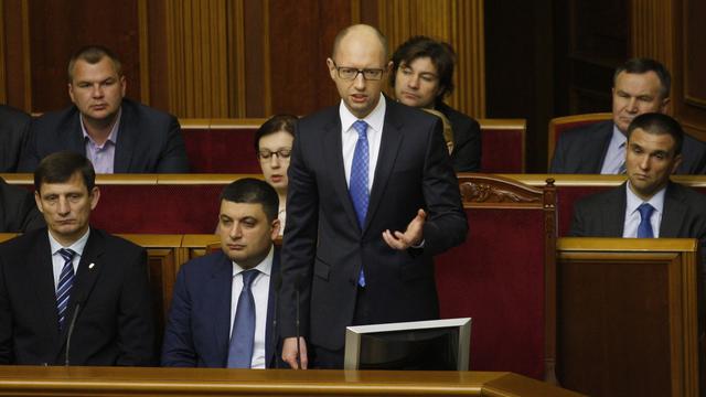 Le Premier ministre ukrainien Arseni Iatseniouk ce mardi devant le parlement après la ratification de l'accord. [Vladimir Shtanko/Anadolu Agency]