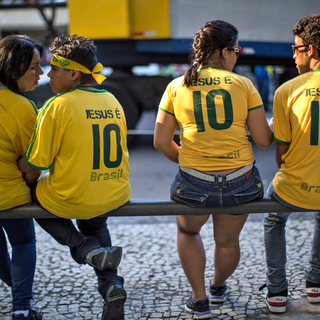 Au Brésil, religion et football font bon ménage... [Yasuyoshi Chiba]