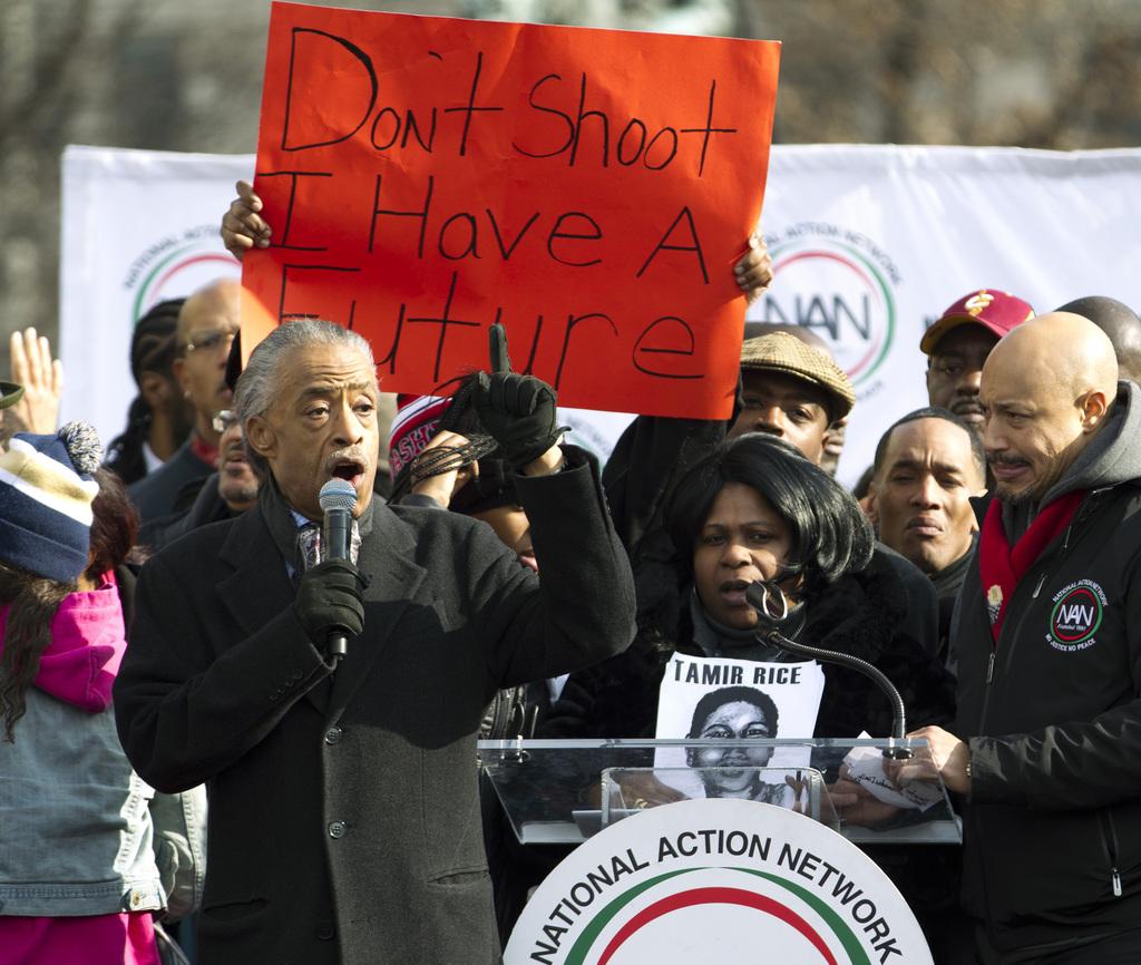 Le révérend Al Sharpton, figure de la lutte pour les droits civiques, a demandé une loi fédérale sur les affaires impliquant la police. [Keystone - AP Photo/Jose Luis Magana]