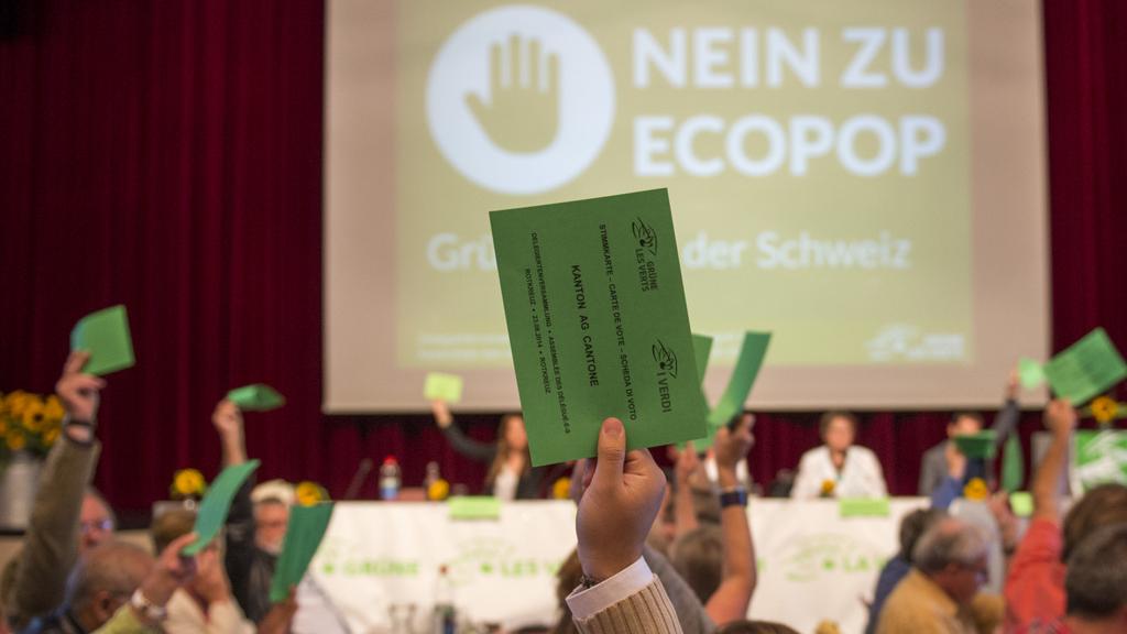 Les Verts rejettent Ecopop en assemblée. [Sigi Tischler]