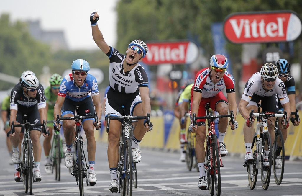 Marcel Kittel a dû puiser dans ses ressources pour décrocher ce succès de prestige sur les Champs-Elysées. [KEYSTONE - Christophe Ena]