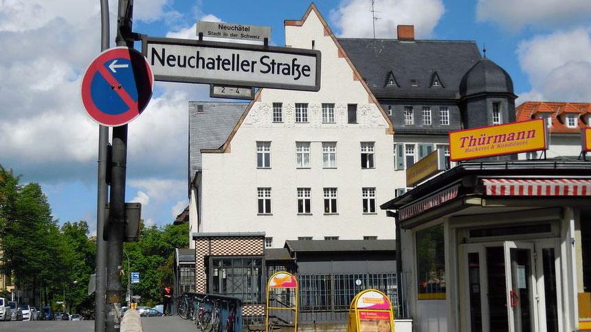 Berlin a toujours gardé le souvenir du petit canton suisse, grâce notamment à une Neuchatellerstrasse. [neuchatel-berlin.org]