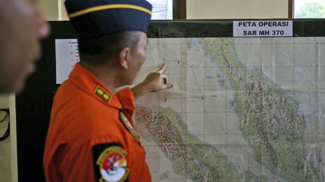 Le mystère reste entier, quatre jours après la perte de la trace du Boeing 777. [AP - Binsar Bakkara]