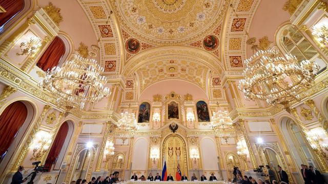 Réaction timide du Kremlin après les législatives en Ukraine [AP Photo/Kirill Kydryavtsev, pool]