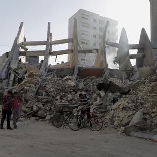 Dans l'immédiat, le blocus de la Bande de Gaza sera levé pour permettre l'acheminement de nourriture, de médicaments, de matériaux de construction d'urgence. [Adel Hana - AP Photo]