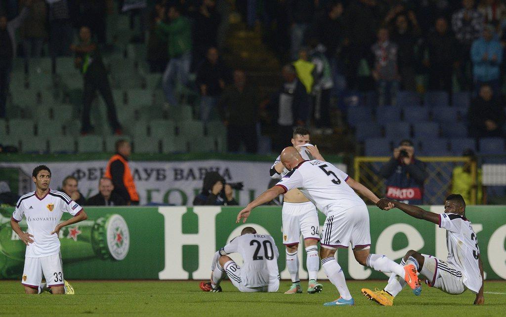 Valeureux, les Bâlois ont craqué en toute fin de match. [Keystone - Vassil Donev]