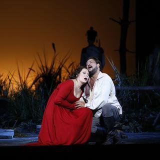 La soprano Martina Serafin et le ténor Marcelo Alvarez durant une répétition de "Tosca" à l'Opéra de Paris. [Thomas Samson]