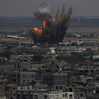 La ville de Rafah dans la bande de Gaza a été touchée par un des nombreux raids qu'a mené l'armée israélienne. [Ibraheem Abu Mustafa]