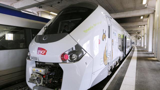 Les nouveaux trains régionaux Regiolis construits par Alstom et le Regio 2N fabriqués par Bombardier vont nécessiter l'élargissement de certains quais.