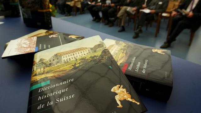 Le premier tome du Dictionnaire historique de la Suisse est paru en 2002. [Alessandro della Valle]