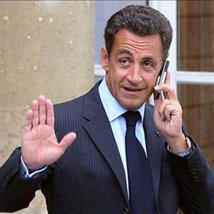 L'ex-président français Nicolas Sarkozy a été placé sous écoute téléphonique judiciaire.