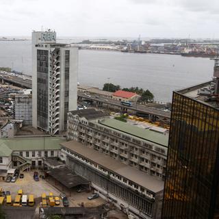 Une vue du quartier des affaires de Lagos, plus grande ville du Nigeria. [Reuters - Akintunde Akinleye]