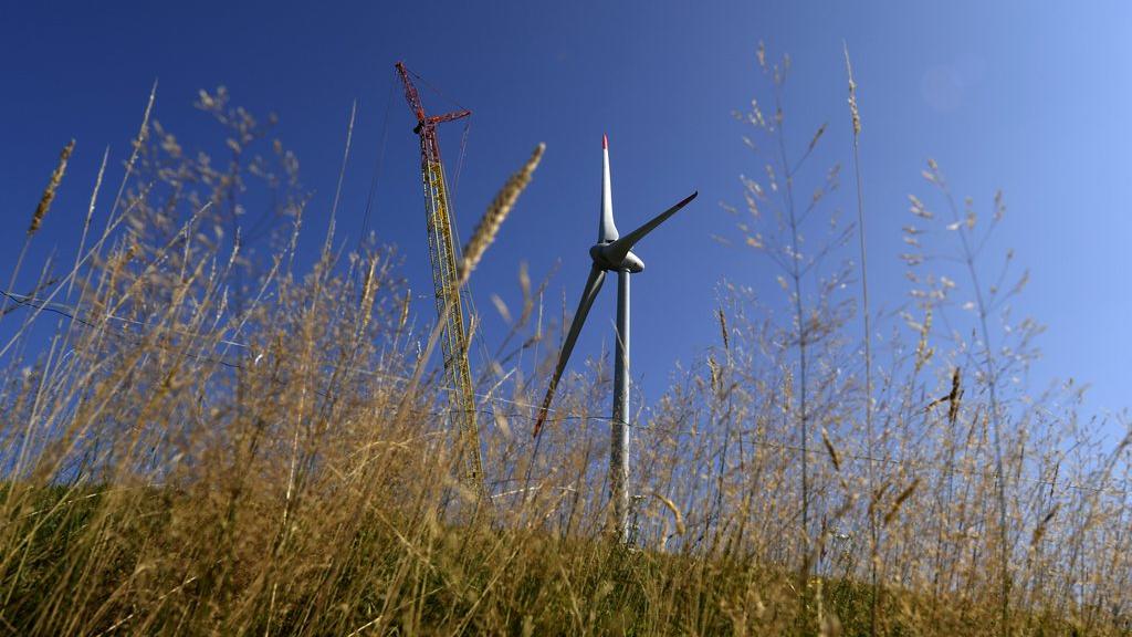 L'avenir de l'éolien soumis au vote des Neuchâtelois. [Sigi Tischler]