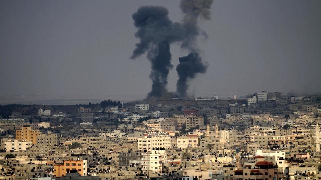 Aucun répit pour Gaza, sous les bombardements israéliens. [Ashraf Amra/Anadolu Agency]