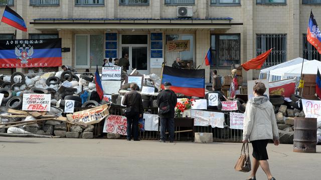 Le chef de la police de Kramatorsk était toujours détenu mardi par des séparatistes pro-russes qui tiennent la mairie de la ville. L'OSCE a demandé sa libération expresse en vertu de l'accord de Genève. [Mikhail Voskresenskiy/RIA Novosti]