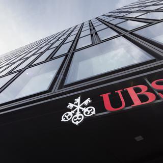 La banque UBS affiche des chiffres noirs au troisième trimestre 2014. Photo d'illustration. [(KEYSTONE/Gaetan Bally)]