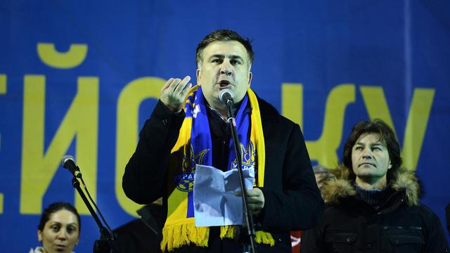 Le président géorgien Saakashvilli était venu soutenir les manifestants à Kiev.