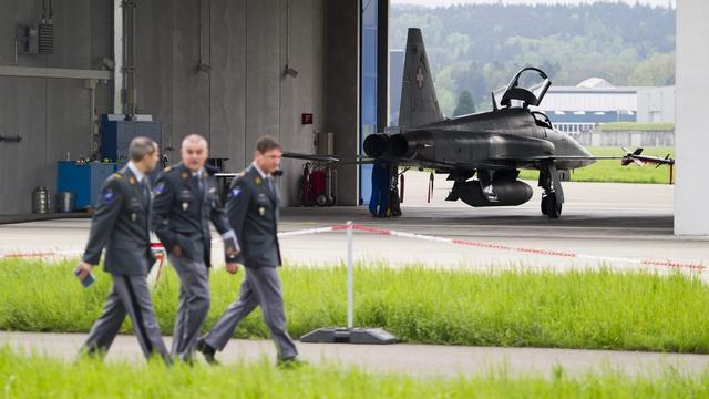 L'armée a envoyé une lettre à ses cadres pour qu'ils fassent campagne pour le Gripen. [Sigi Tischler]