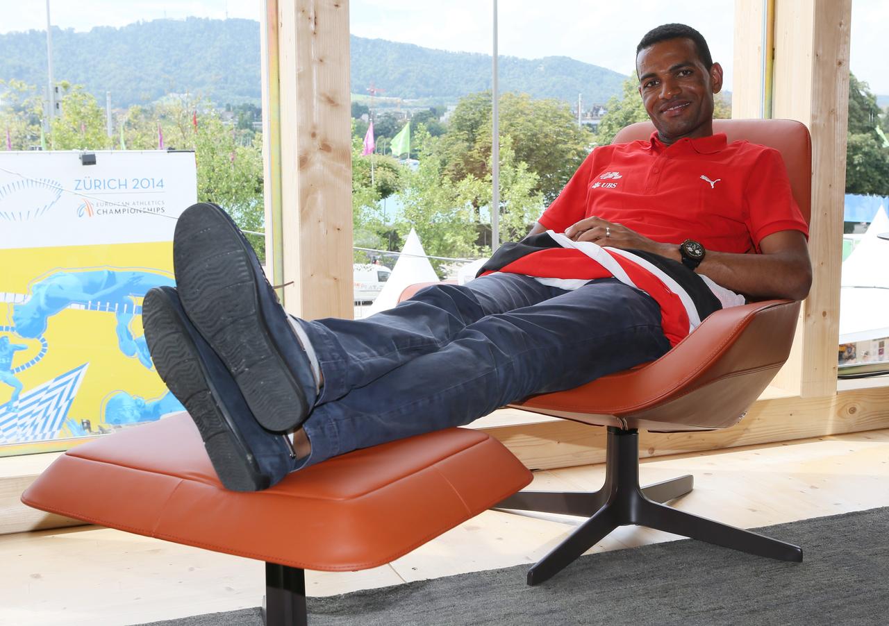 Abraham Tadesse "relax" dans la maison suisse. [EQ Images - Siggi Bucher]