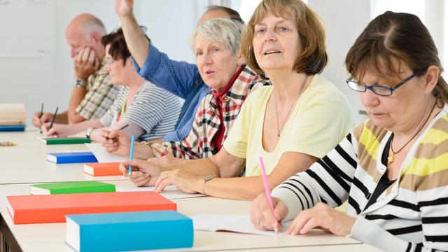 Exercer ses neurones en continuant d’apprendre serait très bénéfique pour bien vieillir. [Claudia Paulussen]