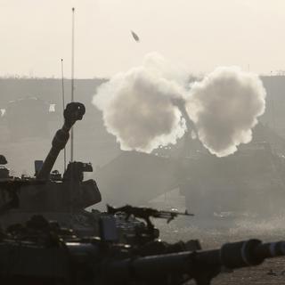 Des tirs d'artillerie israéliens et des roquettes de Gaza ont rompu la brève trêve humanitaire jeudi. [Baz Ratner]
