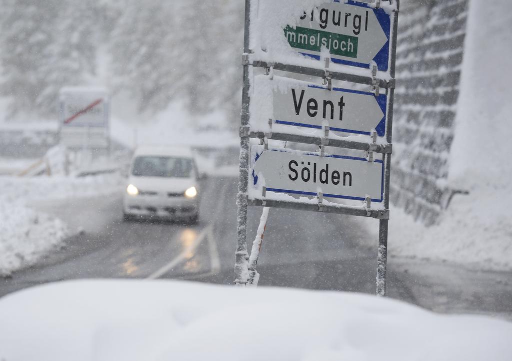 L'hiver est bel et bien arrivé à Sölden... [KEYSTONE - ROBERT JAEGER]