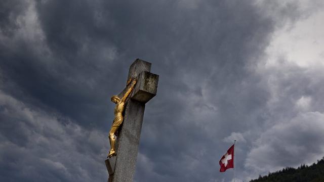 Le Valais pourrait voter sur une nette séparation de l'Eglise et de l'Etat. [Arno Balzarini]