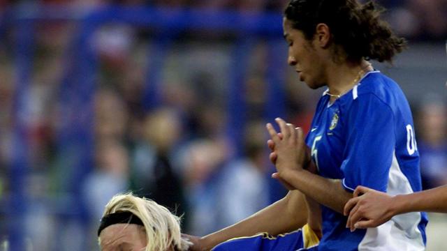 Le football féminin au Brésil peine à se faire une place dans la société brésilienne. [AFP - Torsten Blackwood]