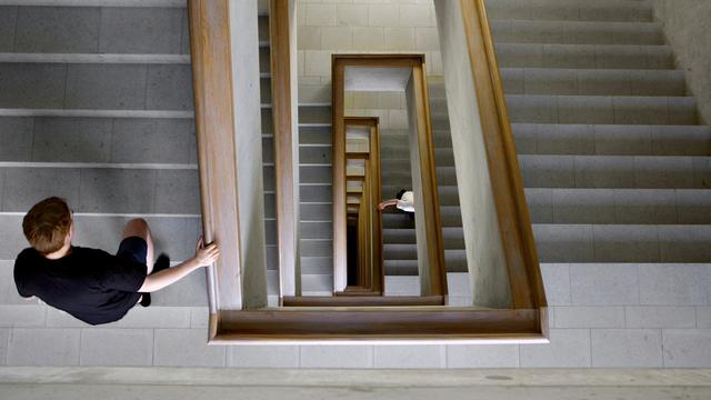 Pour garder la forme, les escaliers sont préférables aux ascenseurs. [Martin Ruetschi]