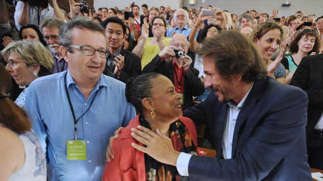 La ministre de la Justice Christiane Taubira a été accueillie par des vivas lors de la réunion du parti socialiste en opposition avec le gouvernement "Les Frondeurs". [XAVIER LEOTY]