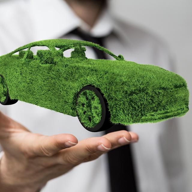 Les voitures consommeront moins d'essence à l'avenir. [vege]