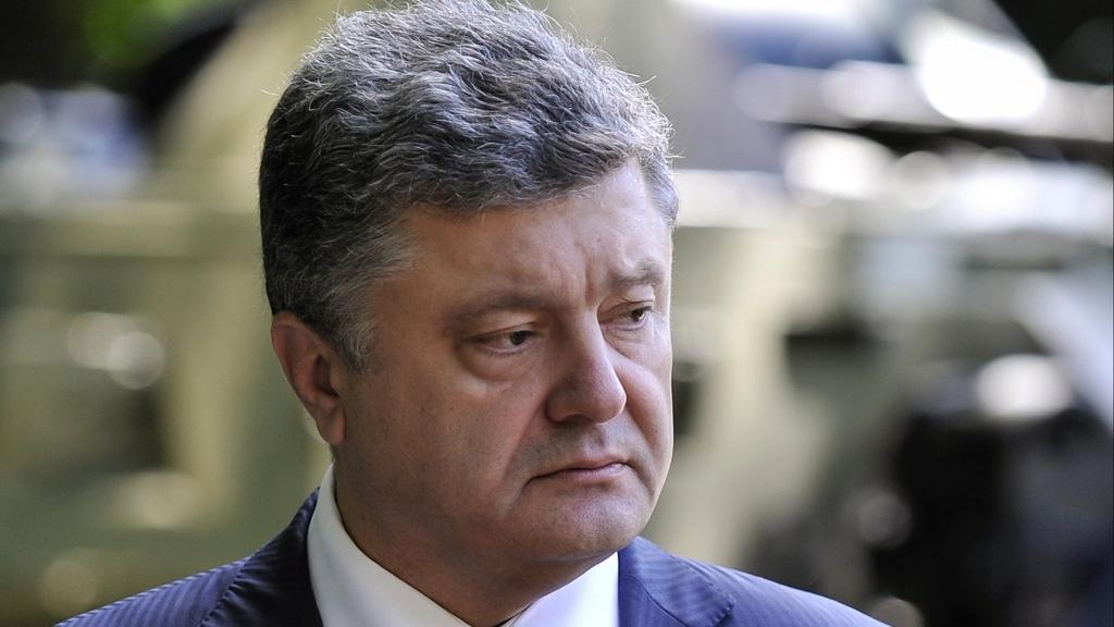 Petro Porochenko propose un accord de paix en 14 points. [AP Photo/Presidential Press Service, Mykola Lazarenko, Pool]