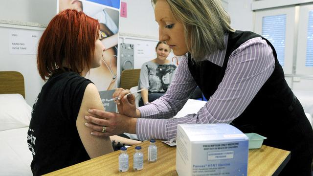 CSL affiche plus de 40 ans d'expérience dans les vaccins antigrippaux (ici une vaccination dans un hôpital d'Adélaïde, en Australie).