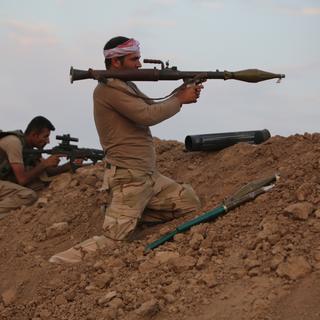 Lundi, les combats entre les forces kurdes et gouvernementales et les djihadistes islamistes avaient déjà secoué la région de Mossoul. [AHMAD AL-RUBAYE]