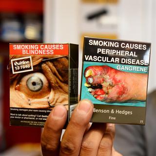 Les paquets de cigarettes australiens n'ont plus de logos. [William West]