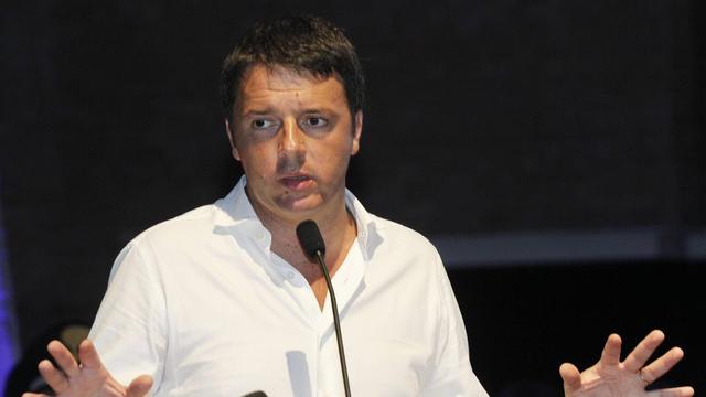 Matteo Renzi a lancé un appel aux jeunes italiens pour qu'ils restent au pays. [EPA/CIRO DE LUCA]