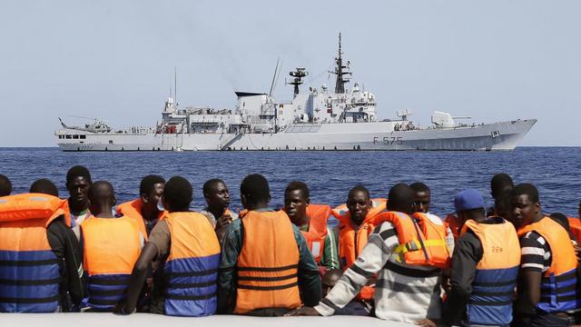 L'opération Mare Nostrum a permis de secourir 150'000 migrants depuis 2013. [EPA/Keystone - Giuseppe Lami]